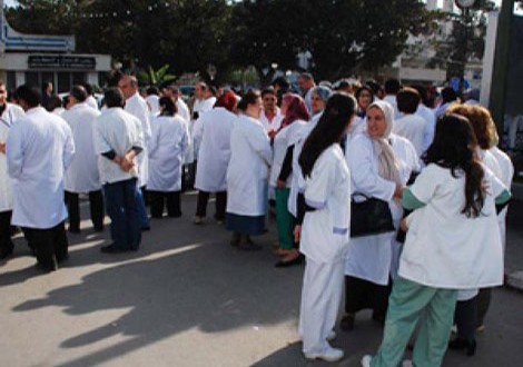 بعض تخصصات الطب المتوفرة في الجزائر و سنوات دراستها